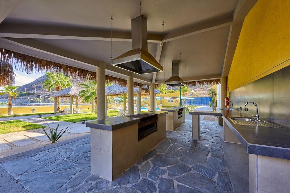 Hotel Express By Marriott La Paz
